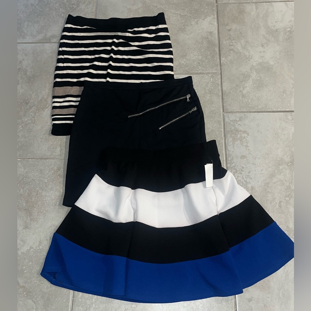 Women bundle of 3 skirts knee length black medium